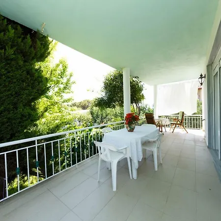 Holiday home Mary - Ground Floor With Garden